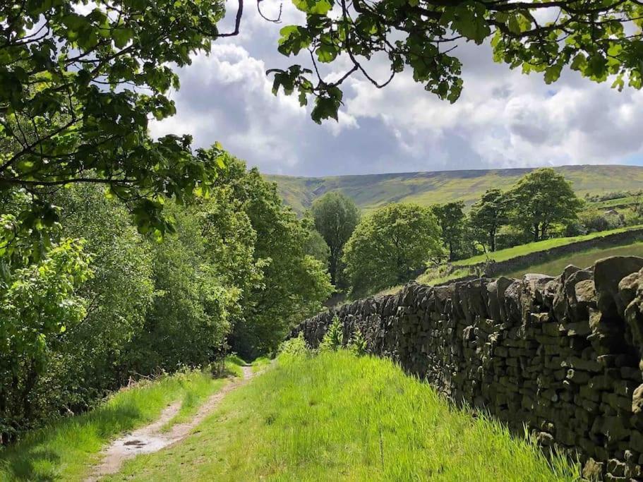 Malkin Wood Studio - 15 Min Walk To Holmfirth Centre Bagian luar foto