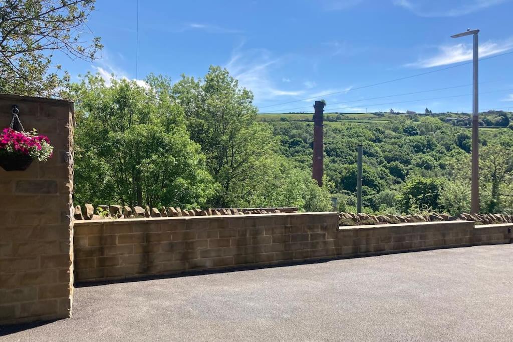 Malkin Wood Studio - 15 Min Walk To Holmfirth Centre Bagian luar foto